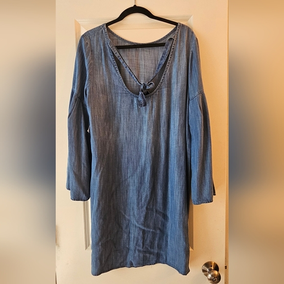 NWT Anthropologie Cloth & Stone denim dress with bow on back (size L) - Picture 3 of 8